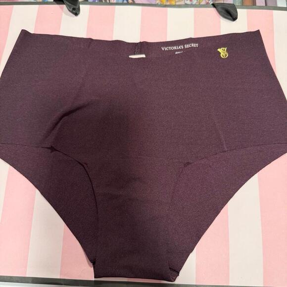 Victoria's Secret no show Cheeky Panties - Picture 5 of 6